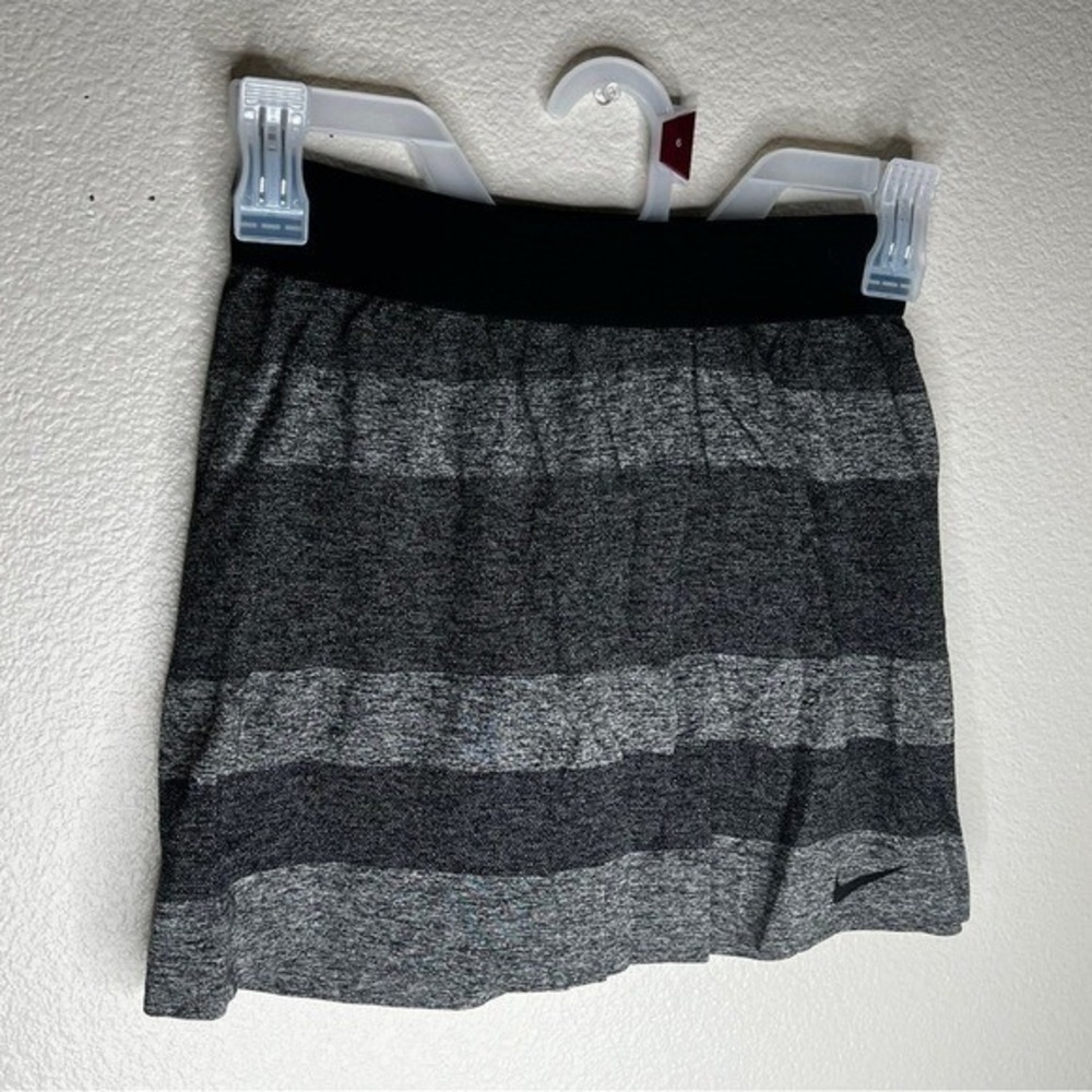 Nike Women's Elastic Waist Grey Striped Lined Tennis Skirt/Skort sz S Activewear